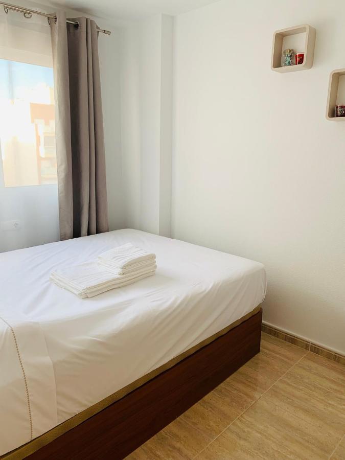 Apartment Torrevieja Bagian luar foto